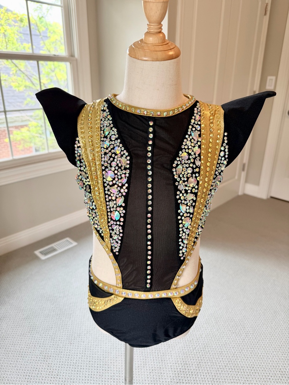 Glamour Black and Gold Sparkly Jazz Costume! Size LC